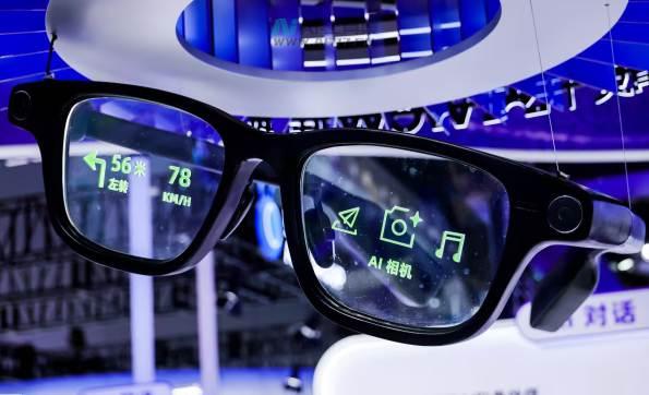 阿里被曝本周发布首款自研AI眼镜 “百镜大战”战火升级